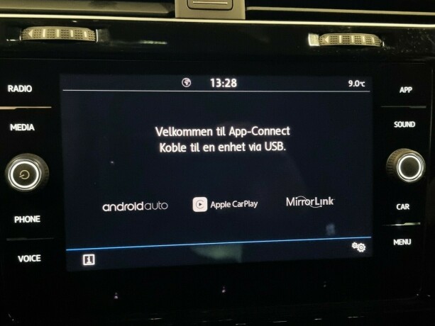 volkswagen-golf-elektrisitetbensin-2018-big-21