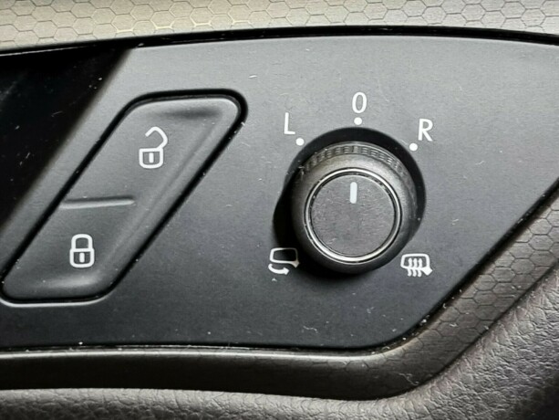 volkswagen-golf-elektrisitetbensin-2018-big-27