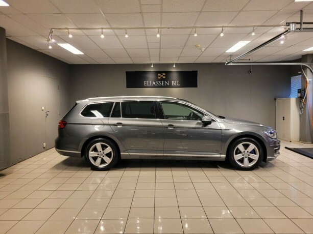 volkswagen-passat-elektrisitetbensin-2017-big-4