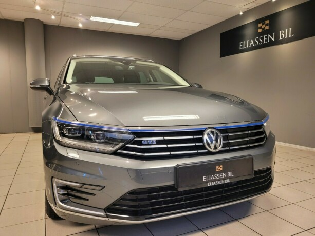 volkswagen-passat-elektrisitetbensin-2017-big-10