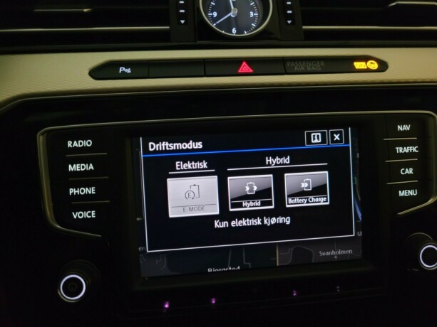 volkswagen-passat-elektrisitetbensin-2017-big-29