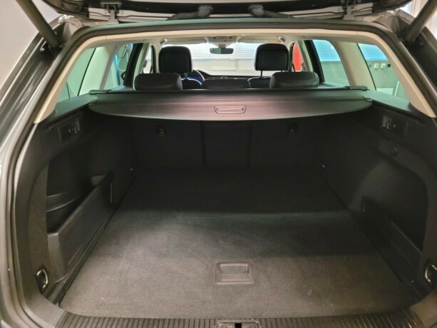 volkswagen-passat-elektrisitetbensin-2017-big-20