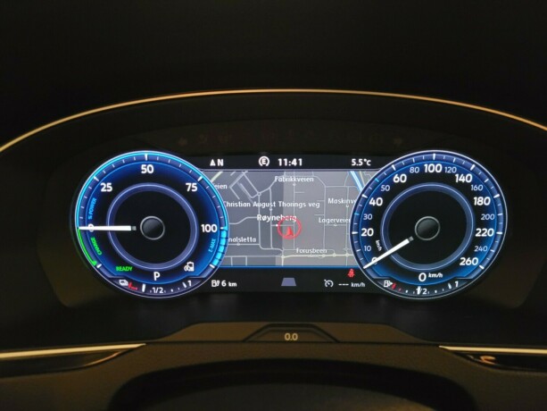 volkswagen-passat-elektrisitetbensin-2017-big-26