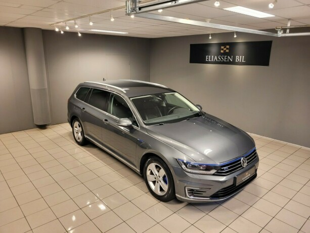 volkswagen-passat-elektrisitetbensin-2017-big-2