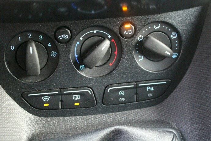 ford-transit-connect-diesel-2017-big-11