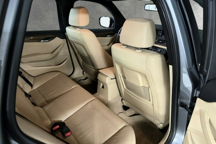 bmw-x1-diesel-2012-big-14