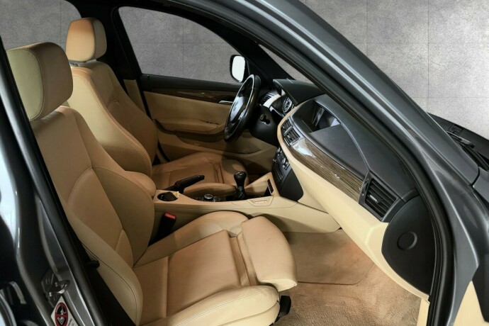 bmw-x1-diesel-2012-big-17