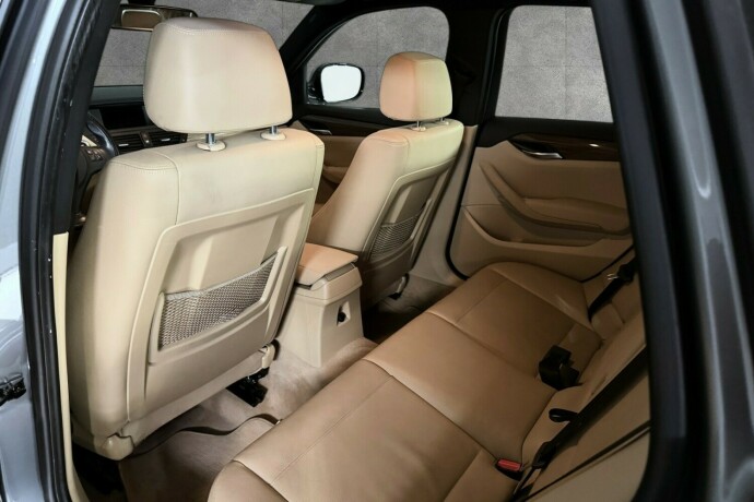 bmw-x1-diesel-2012-big-11