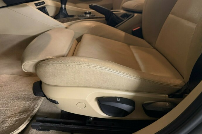 bmw-x1-diesel-2012-big-27