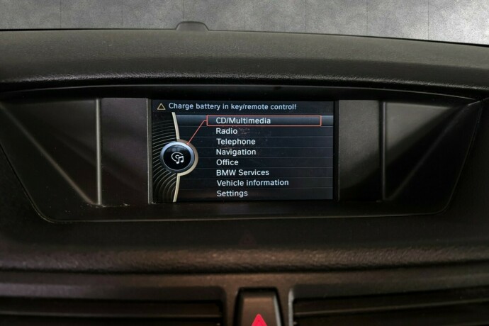 bmw-x1-diesel-2012-big-19