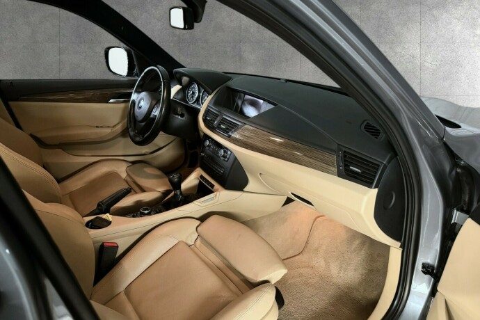 bmw-x1-diesel-2012-big-16