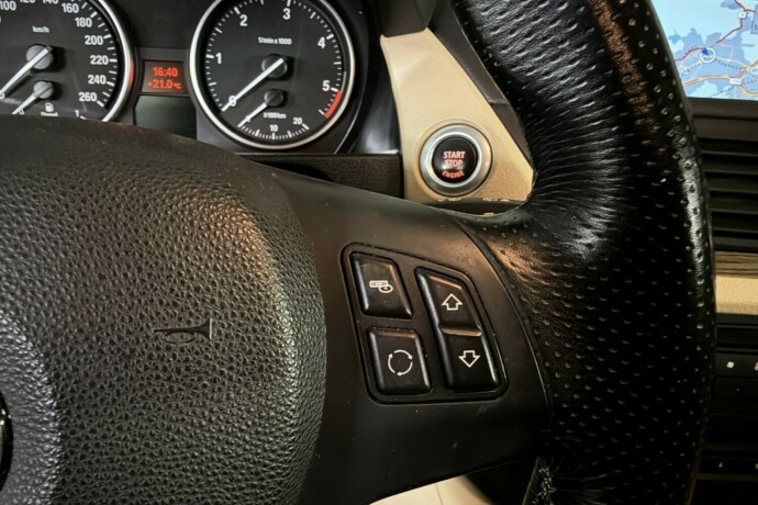 bmw-x1-diesel-2012-big-21