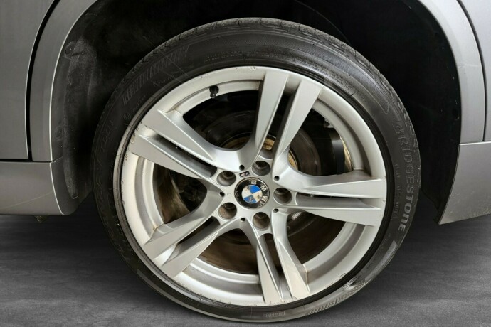 bmw-x1-diesel-2012-big-28