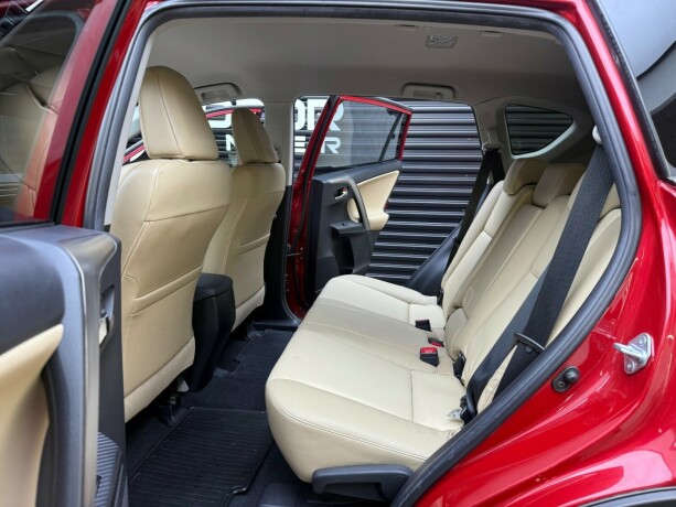 toyota-rav4-bensin-2014-big-23