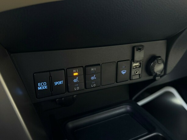 toyota-rav4-bensin-2014-big-19