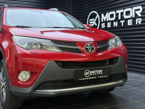 toyota-rav4-bensin-2014-big-3