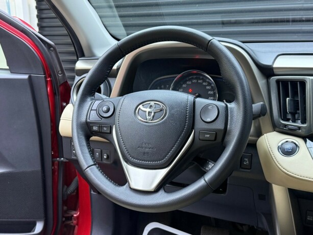 toyota-rav4-bensin-2014-big-12
