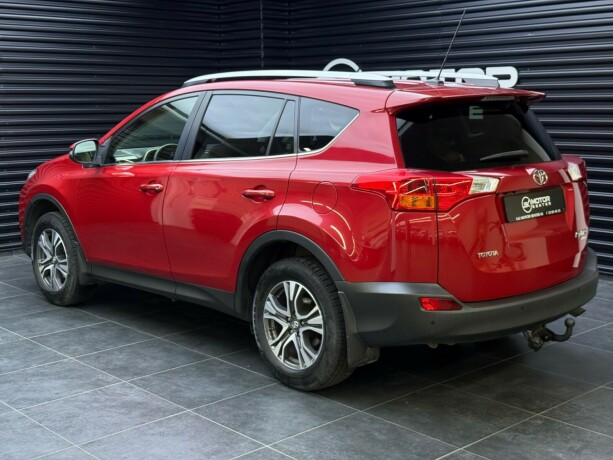 toyota-rav4-bensin-2014-big-1