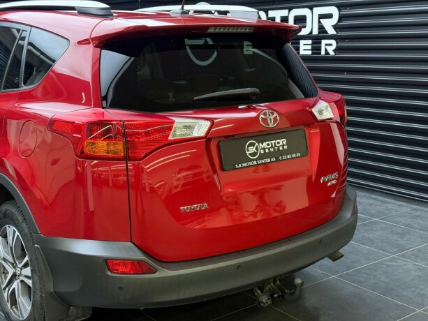 toyota-rav4-bensin-2014-big-5