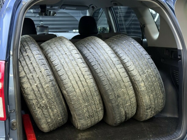 toyota-rav4-diesel-2011-big-27