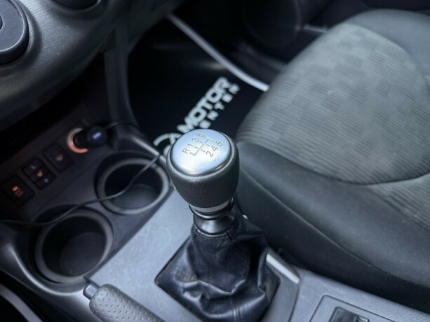 toyota-rav4-diesel-2011-big-22