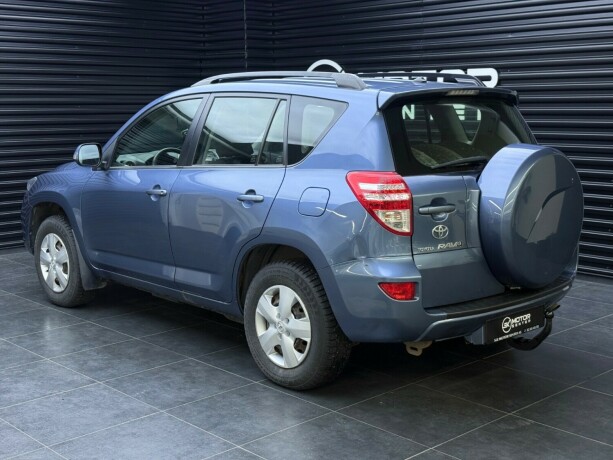toyota-rav4-diesel-2011-big-1