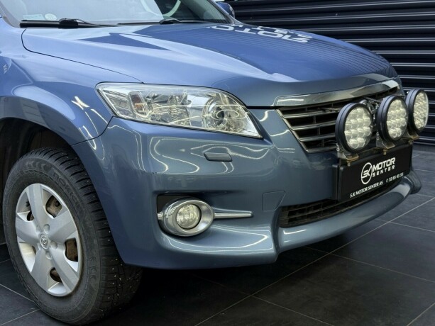 toyota-rav4-diesel-2011-big-2