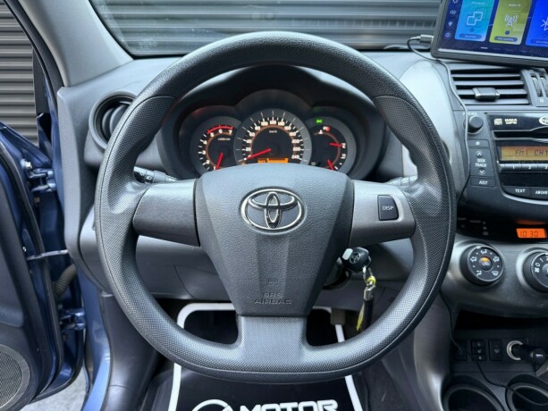 toyota-rav4-diesel-2011-big-13