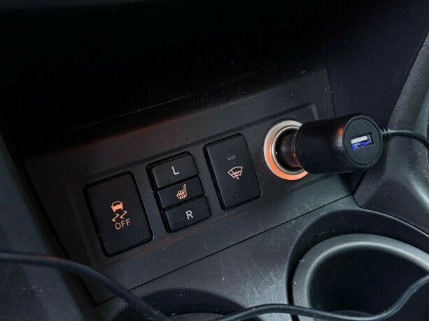 toyota-rav4-diesel-2011-big-21