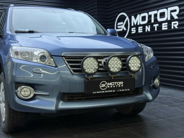 toyota-rav4-diesel-2011-big-3