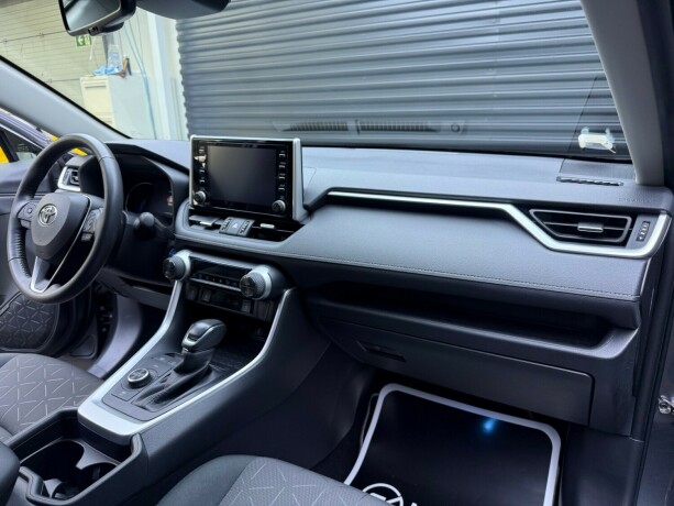 toyota-rav4-elektrisitetbensin-2021-big-11