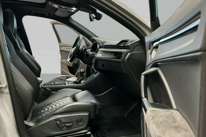 audi-rsq3-bensin-2021-big-12