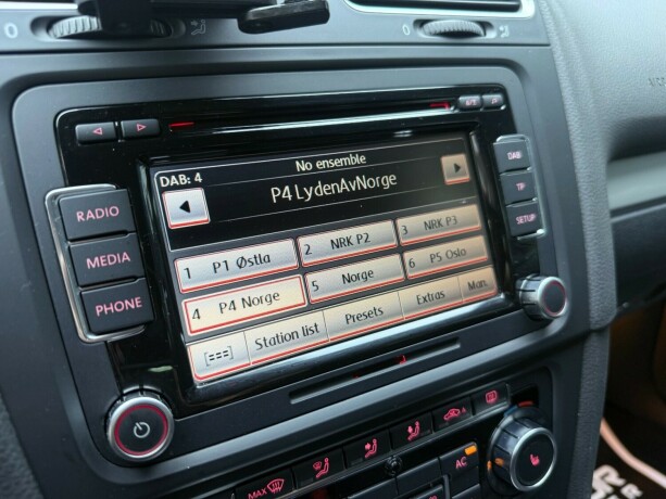 volkswagen-golf-bensin-2011-big-18