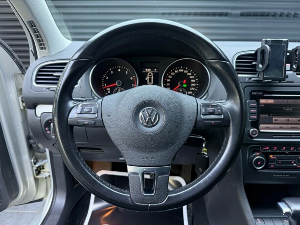 volkswagen-golf-bensin-2011-big-13