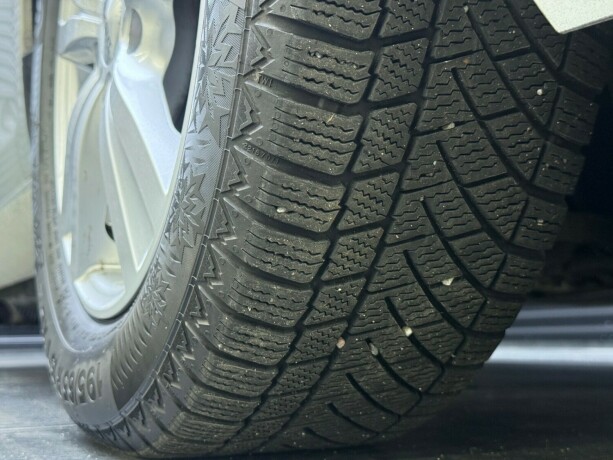 volkswagen-golf-bensin-2011-big-8