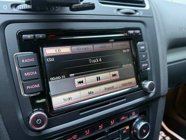 volkswagen-golf-bensin-2011-big-17