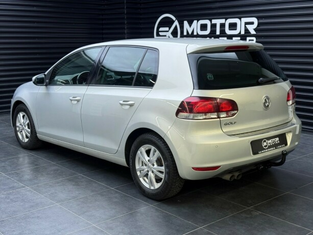 volkswagen-golf-bensin-2011-big-1