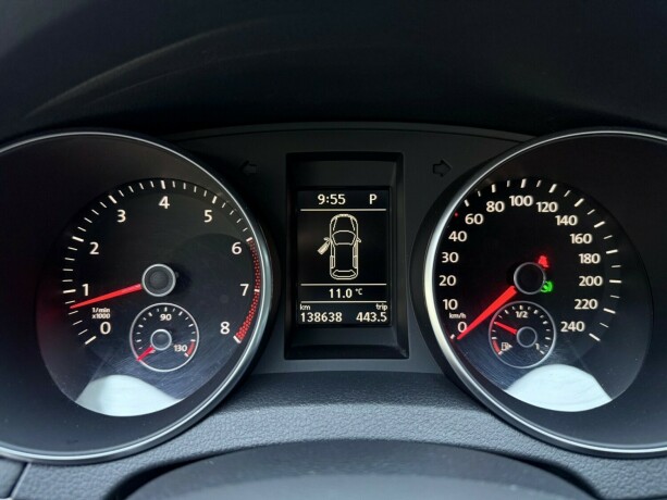 volkswagen-golf-bensin-2011-big-16