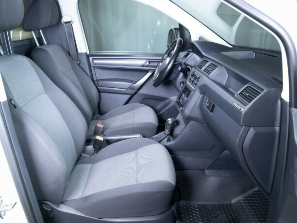 volkswagen-caddy-maxi-bensin-2019-big-46