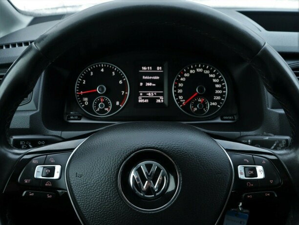 volkswagen-caddy-bensin-2019-big-23