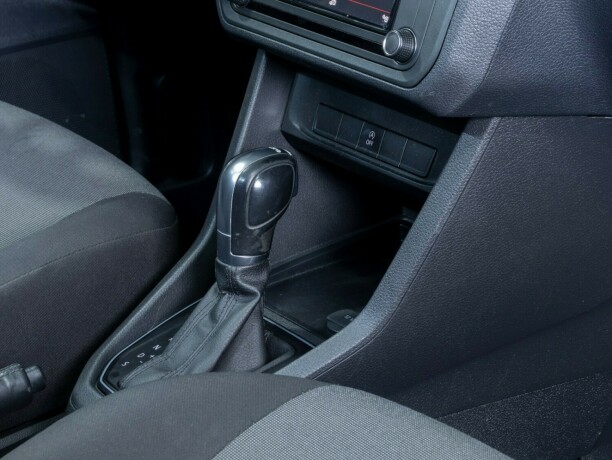 volkswagen-caddy-maxi-bensin-2019-big-26