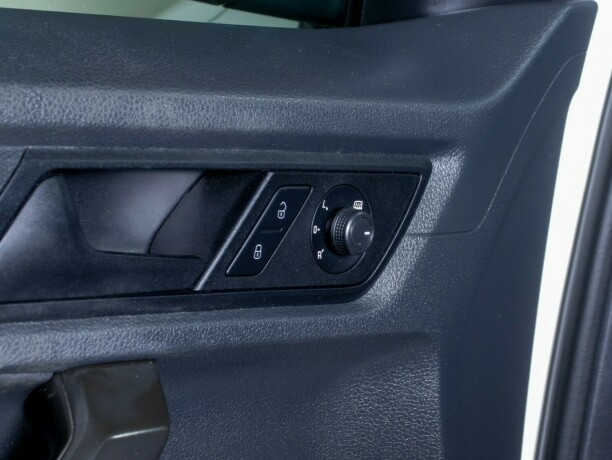 volkswagen-caddy-maxi-bensin-2019-big-28