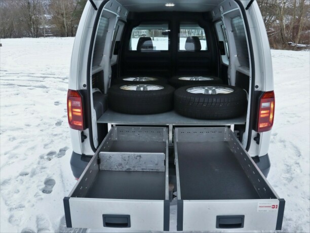 volkswagen-caddy-bensin-2019-big-11