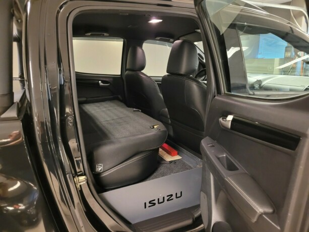 isuzu-d-max-diesel-2018-big-17