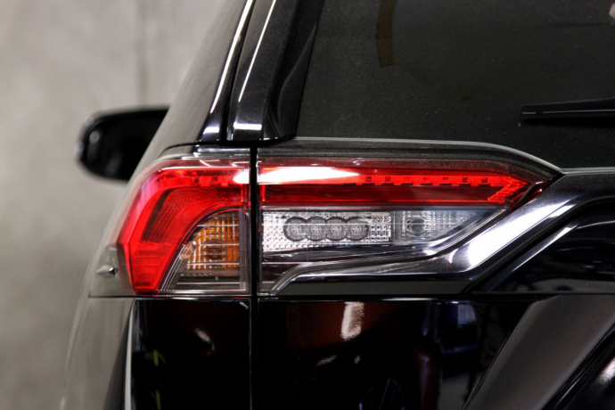 toyota-rav4-elektrisitetbensin-2021-big-20