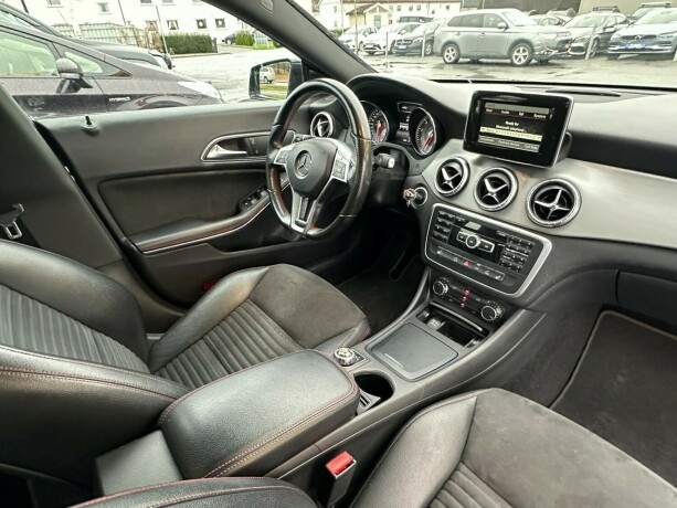 mercedes-benz-cla-bensin-2014-big-10