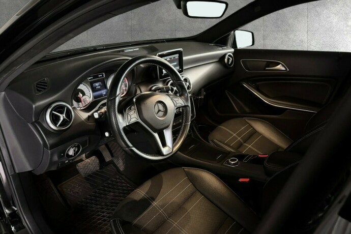 mercedes-benz-a-klasse-bensin-2014-big-1