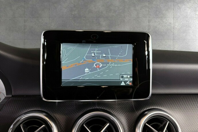 mercedes-benz-a-klasse-bensin-2014-big-19