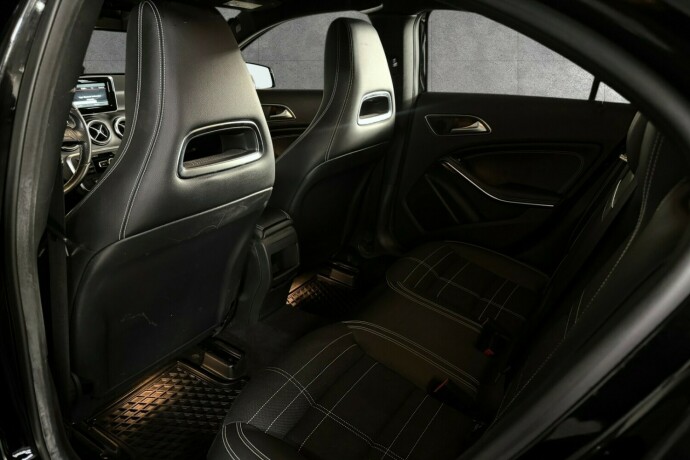 mercedes-benz-a-klasse-bensin-2014-big-11