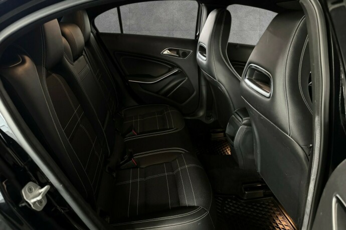 mercedes-benz-a-klasse-bensin-2014-big-16